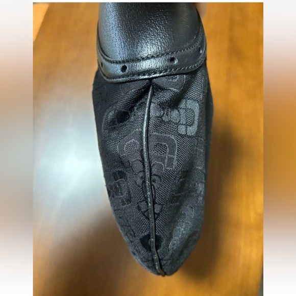 Gucci Black and Gold Shoulder Bag - Picture 2 of 9